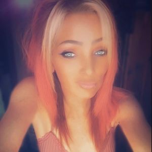 Meet your Posher, Layce